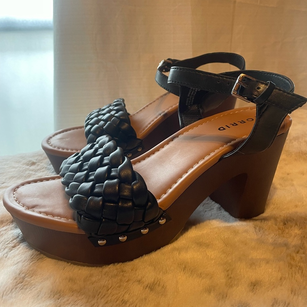 Women's Black Platform Sandals